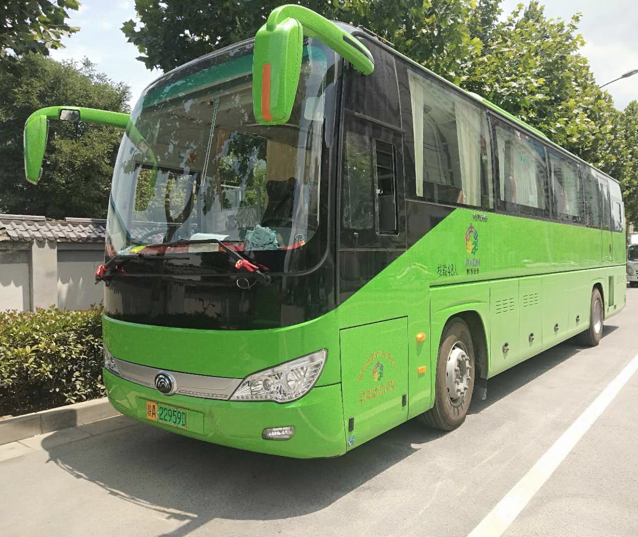 48座豪华大巴