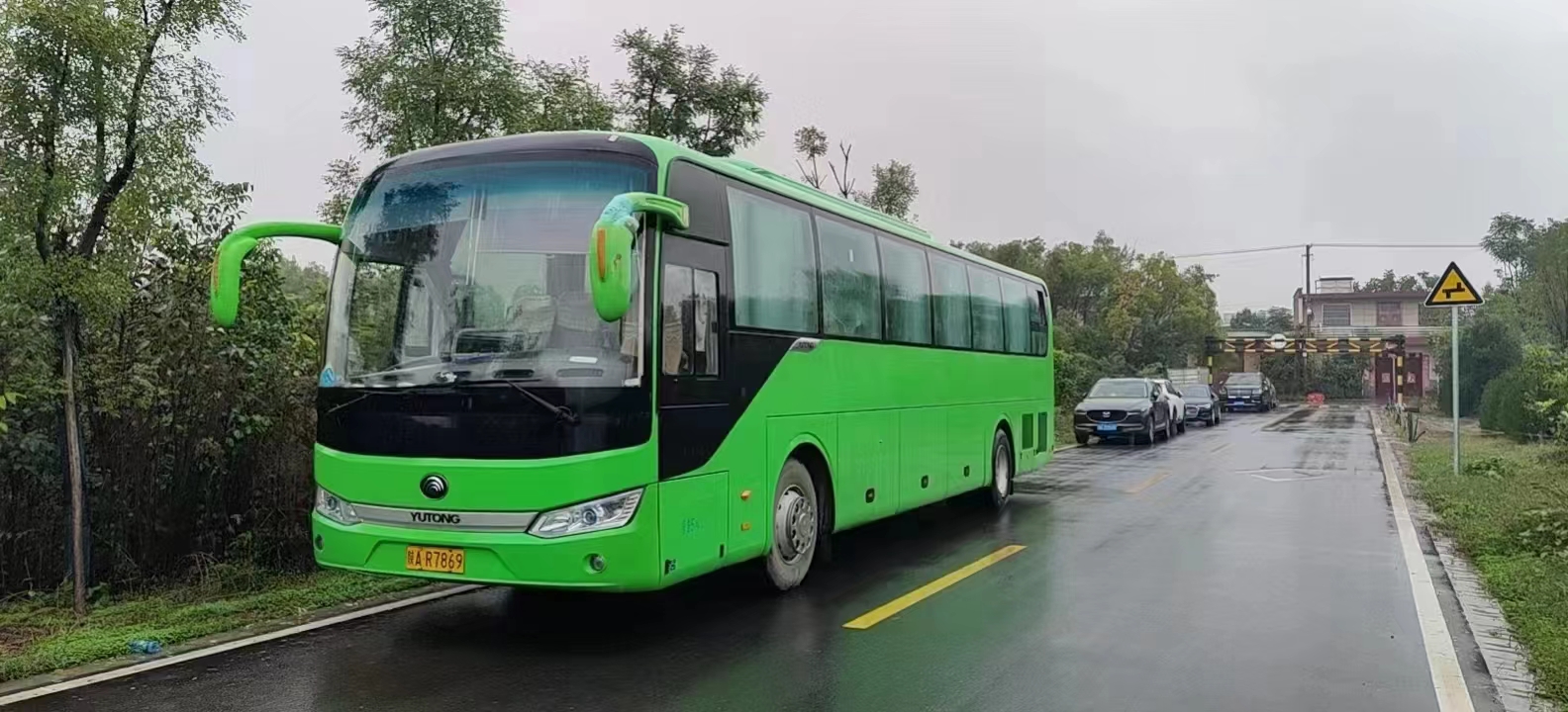 54座正规运营豪华大巴车